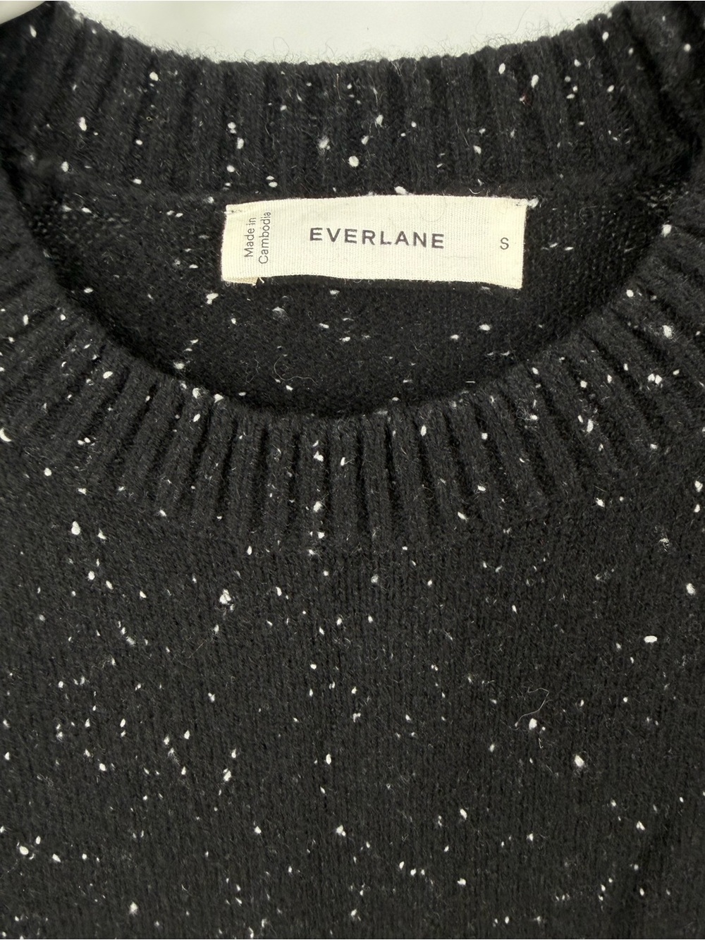 Everlane The Cashmere Boxy Crew Sweater in black Size S - Picture 3 of 6